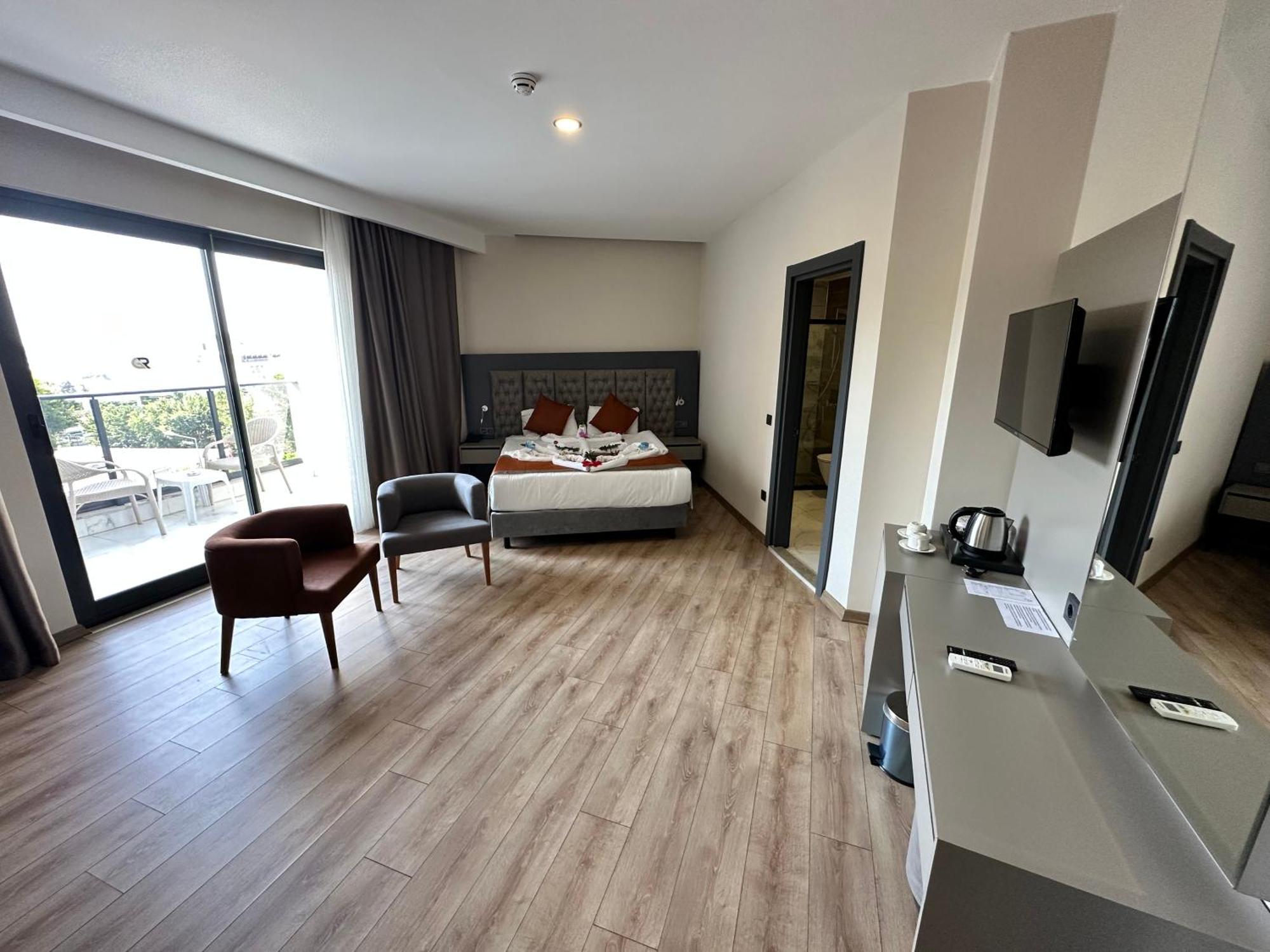 Side Golden Rock Hotel&Spa Екстериор снимка