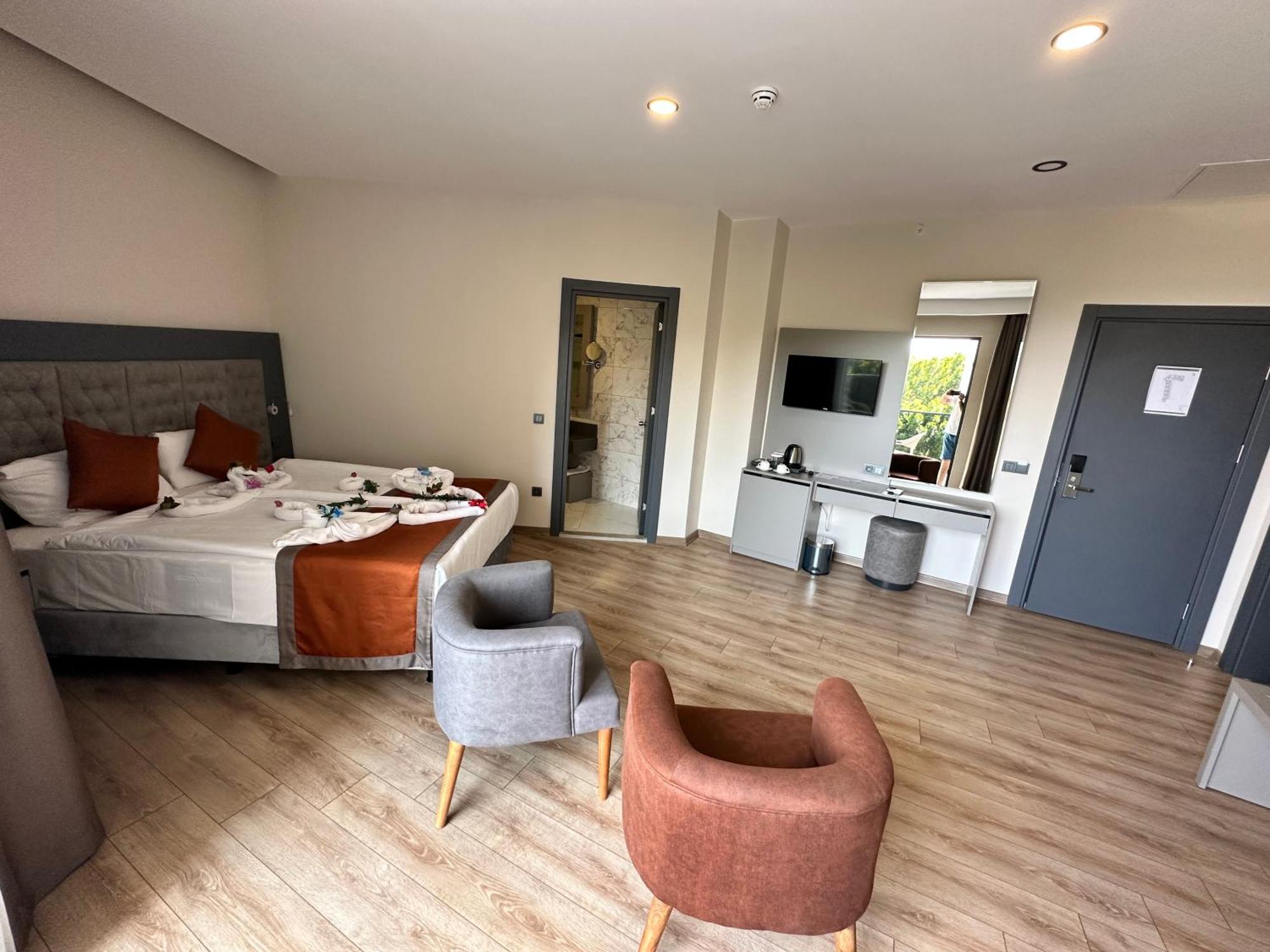 Side Golden Rock Hotel&Spa Екстериор снимка